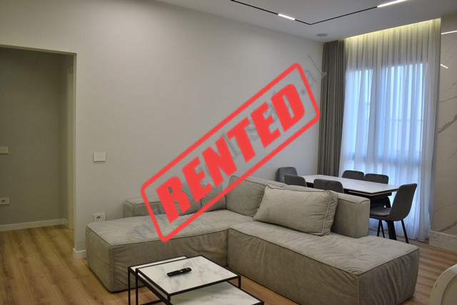 Apartament modern 1+1 me qira tek Residenca Green Valley tek Liqeni i Thate ne Tirane.
Eshte e pozi